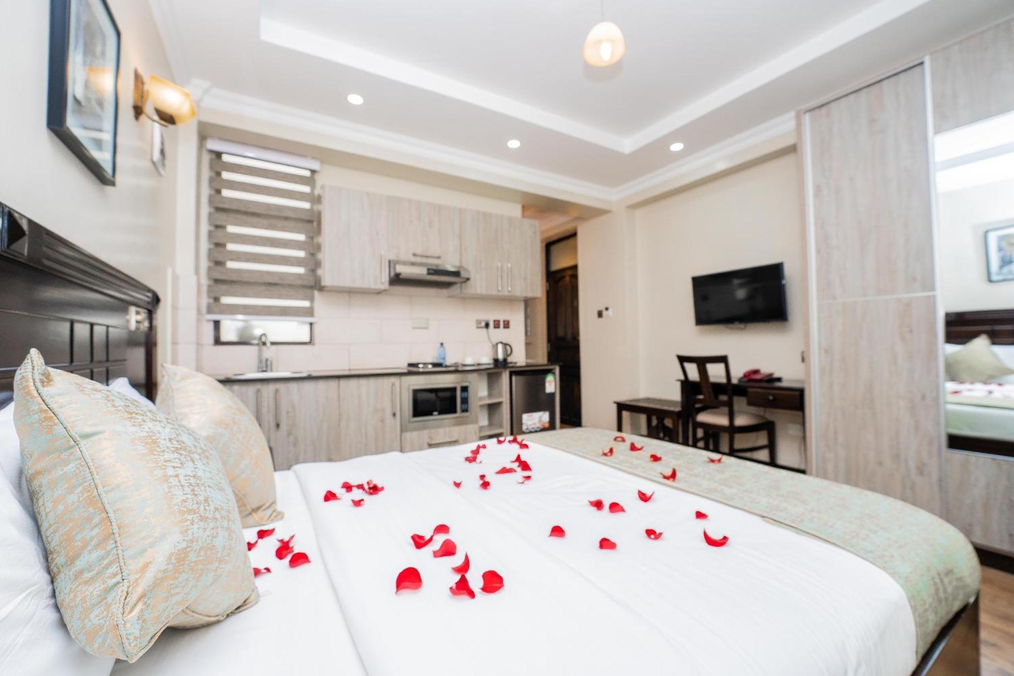 Hemak Suites Hotel Найробі Екстер'єр фото