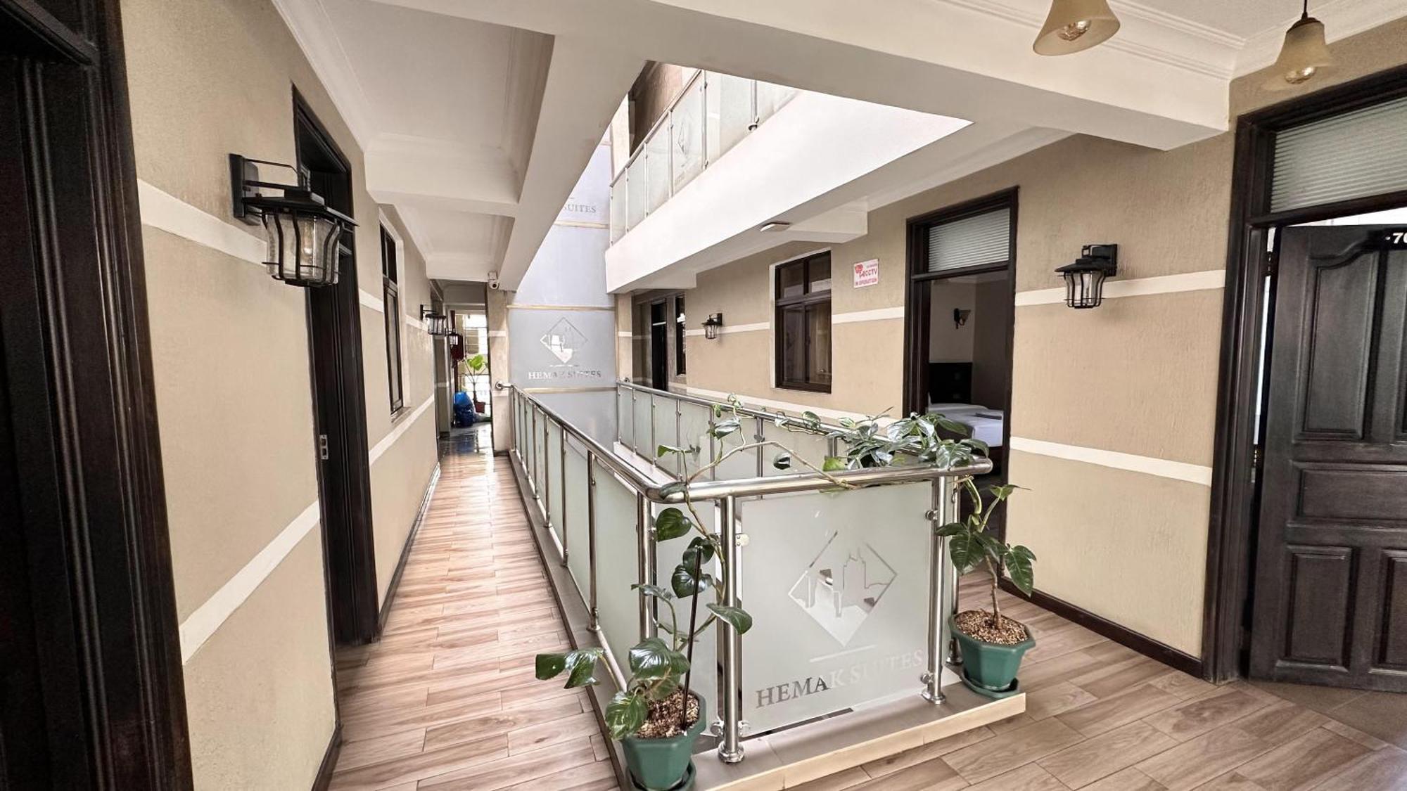 Hemak Suites Hotel Найробі Екстер'єр фото